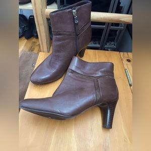 Beautiful Ralph Lauren boots used only a couple of times. Classic bootie